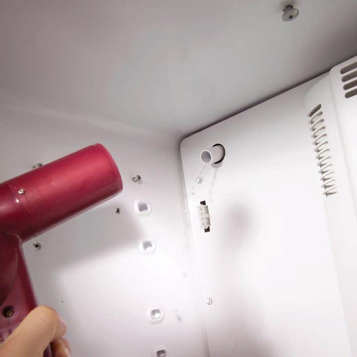 How to Thaw Your Refrigerator Ice Maker With A Hair Dryer